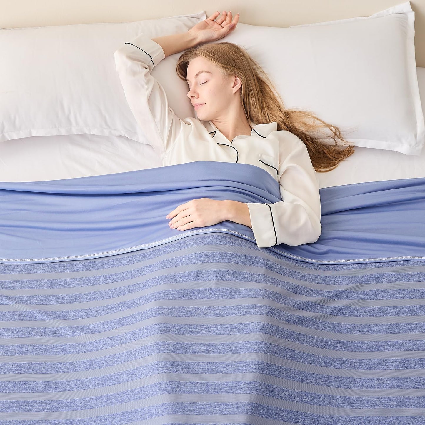 Coolora™ AirLuxe Cooling Blanket ⭐