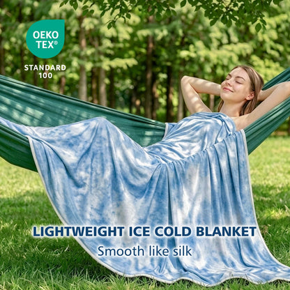 Coolora™ AirLuxe Cooling Blanket ⭐